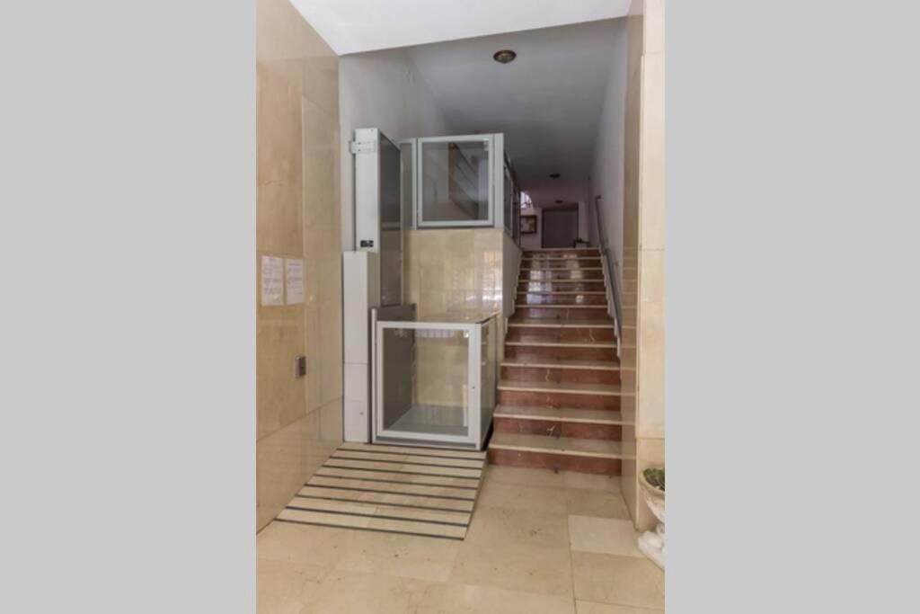 Amplio Piso Para Disfrutar Del Centro De Malaga Con Parking Gratuito מראה חיצוני תמונה