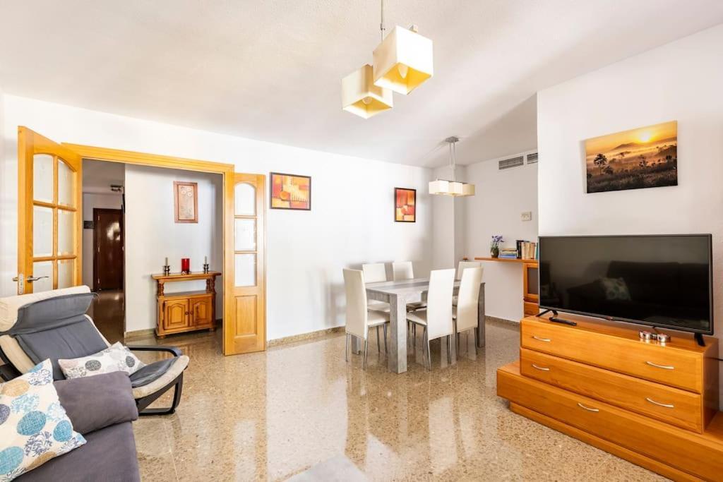 Amplio Piso Para Disfrutar Del Centro De Malaga Con Parking Gratuito מראה חיצוני תמונה