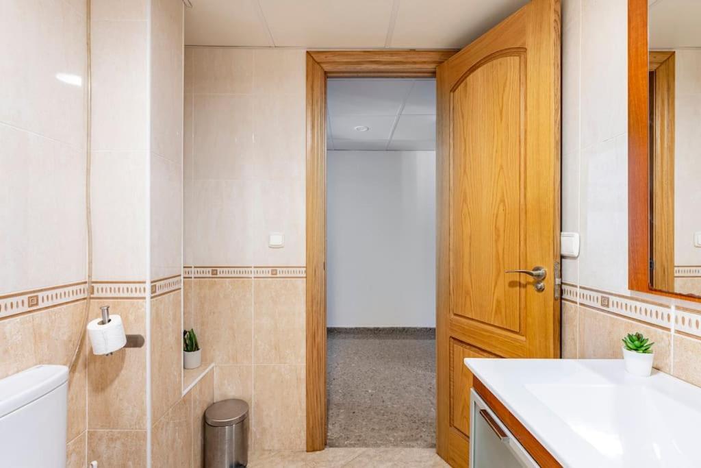 Amplio Piso Para Disfrutar Del Centro De Malaga Con Parking Gratuito מראה חיצוני תמונה